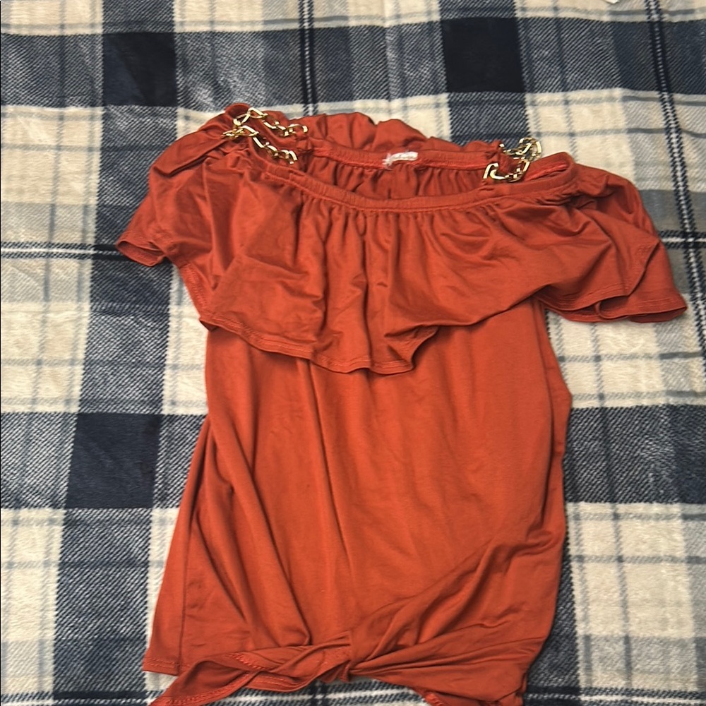 Women's Off-Shoulder Top with Chain Detail